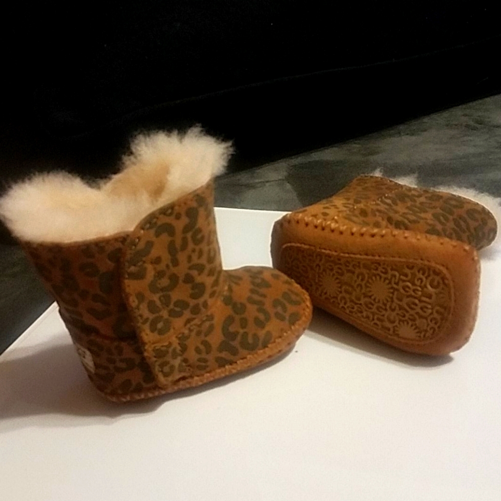 Baby leopard UGG
